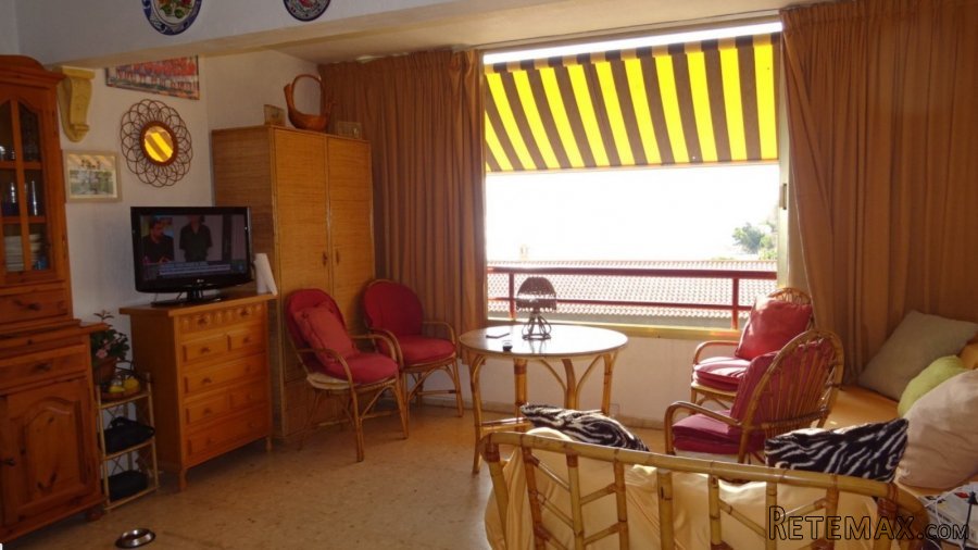 Soleado apartamento con vistas panorámicas al mar y playa.. - 4