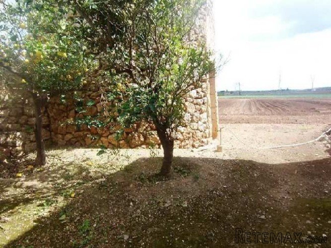 Interesting country plot in an elevated position between.. - 5