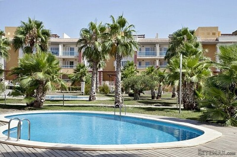 * Luxury 2 Bed Penthouse Apartment with..