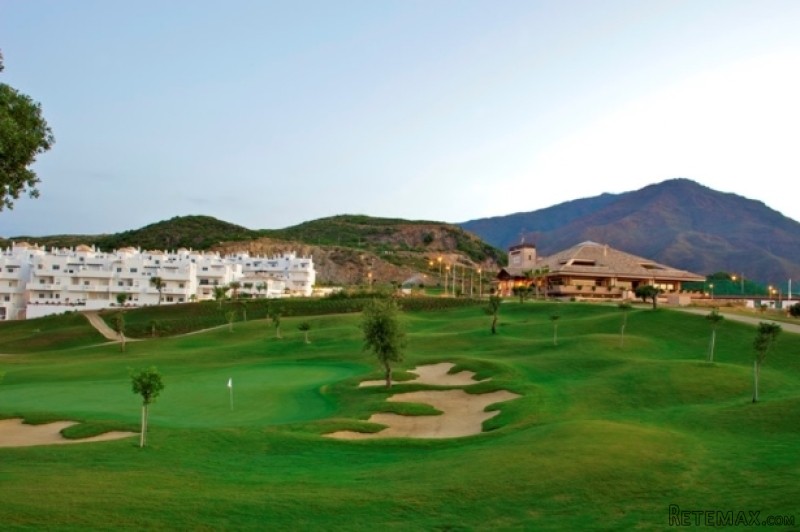 4 Bedrooms - Villa - Malaga - For Sale - 2