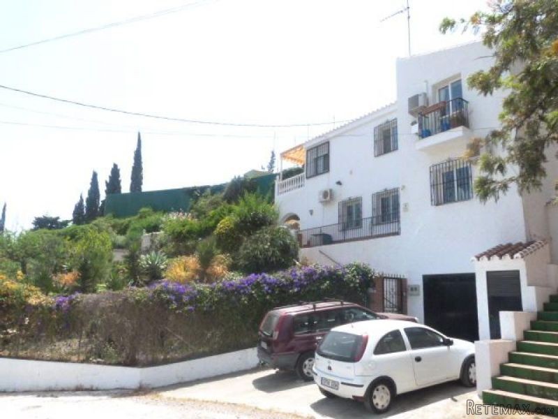 3 bedroom, 2 bathroom Villa, (build 145..