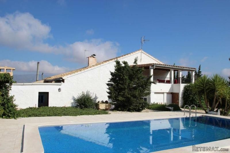 Country House in Pinoso with guest..