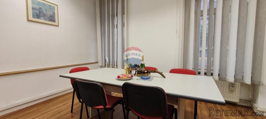 Rijeka, Mlaka - uredski prostor, 54 m2