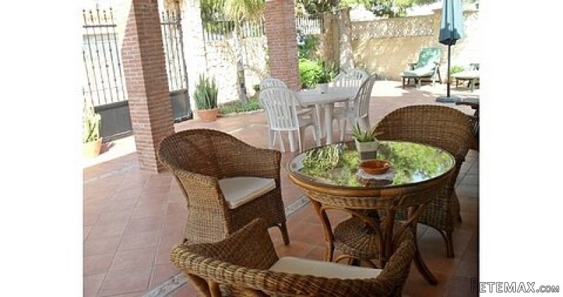 DETACHED VILLA - ONLY 300 METRES TO THE.. - 2