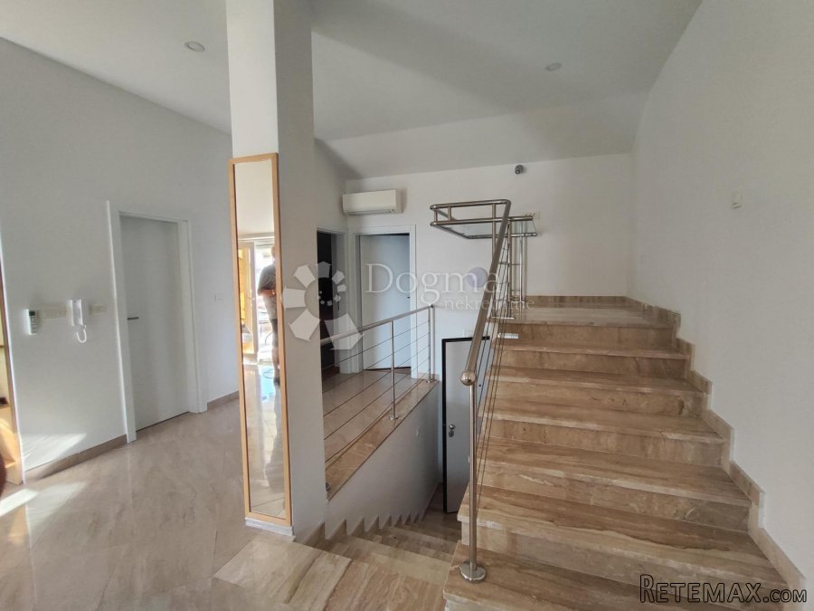 Apartman s panoramskim pogledom Njivice - 2