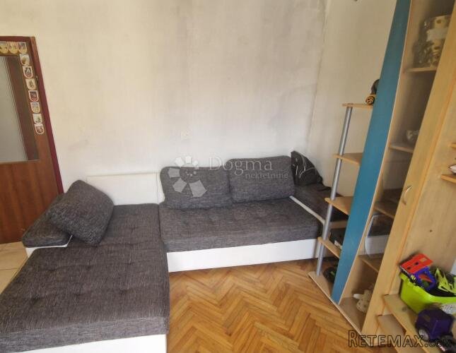Kuća sa dva stana i garažom, Žrnovnica - 3