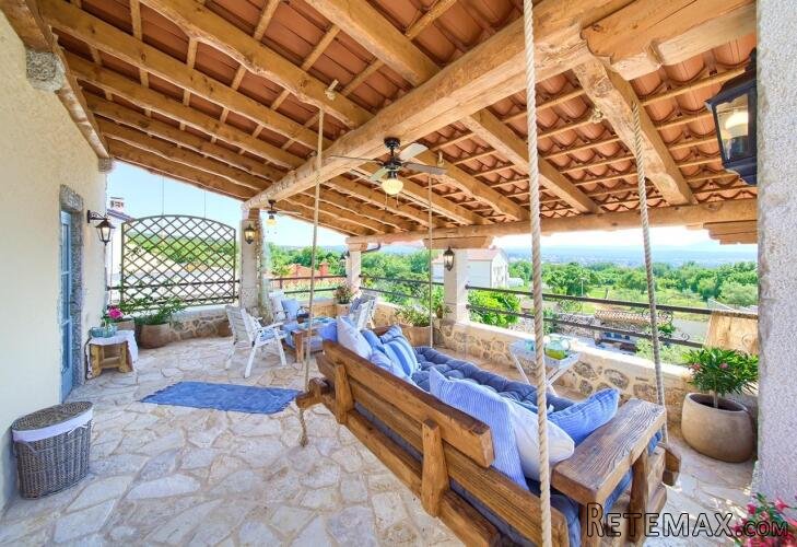 OTOK KRK, MALINSKA-autohtona kamena villa sa bazenom - 3