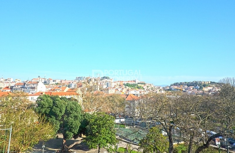 Spacious Duplex Apartment in Lisbon - 2