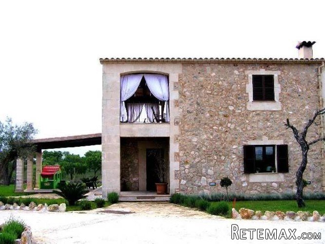 This country house is a genuine oasis, atop a hill in the.. - 5