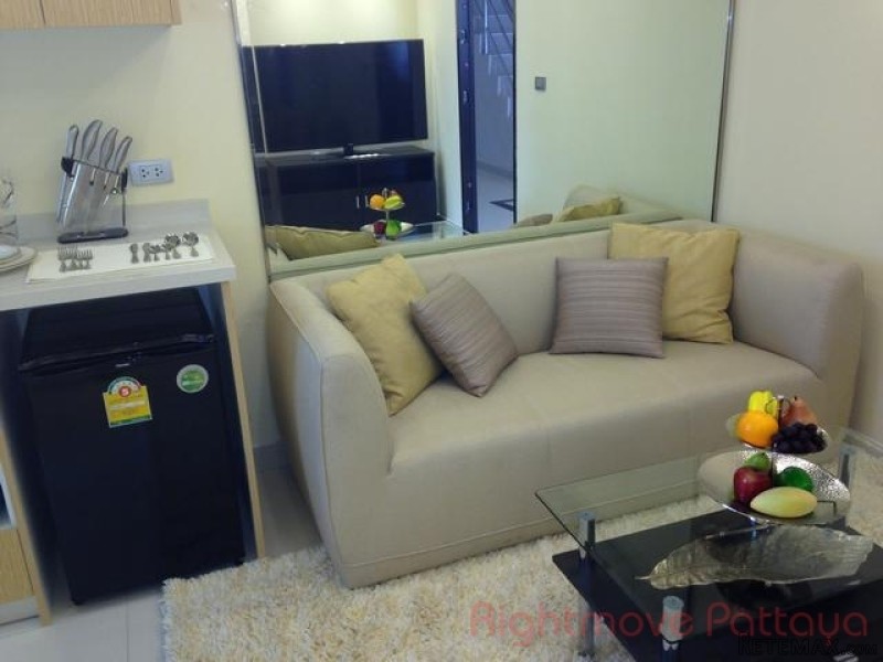 1 Bedroom Condo for sale in Pratumnak -.. - 2