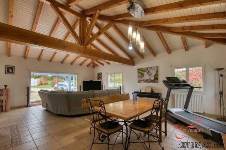 Gignac (Lot) - Modern 4/5 bedroom villa with swimming pool and..
