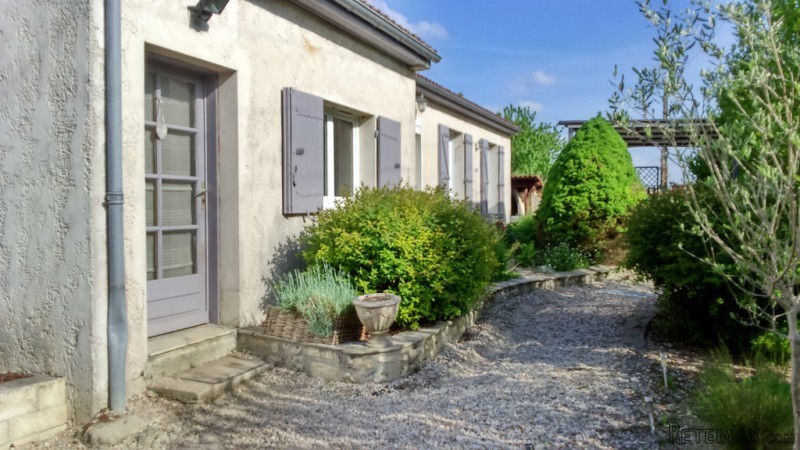 Pretty Stone House St Jean D Angely - 2