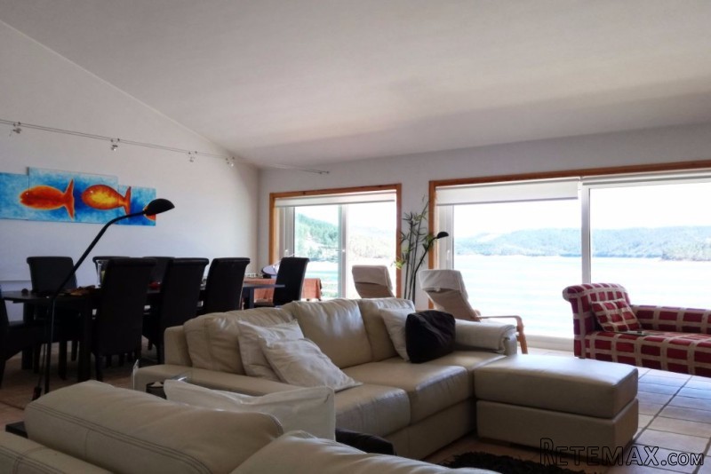 4 Bedroom Property Near Ferreira do.. - 2
