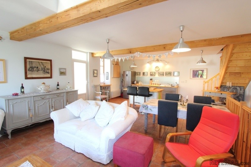 Charming, fully-renovated townhouse.. - 2
