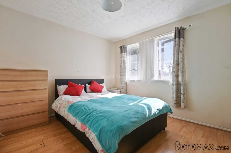 Elmore Close,Hanger Lane - Alperton..