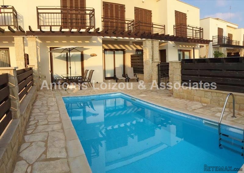 Lovely 2 Bedroom House with Pool in..