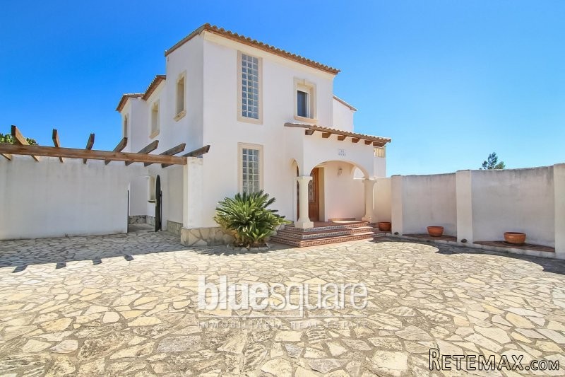 Detached Villa with Views of Javea Golf..