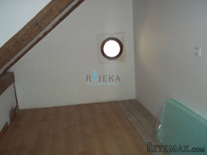 Gerovo, centar, potkrovlje za adaptaciju - 2