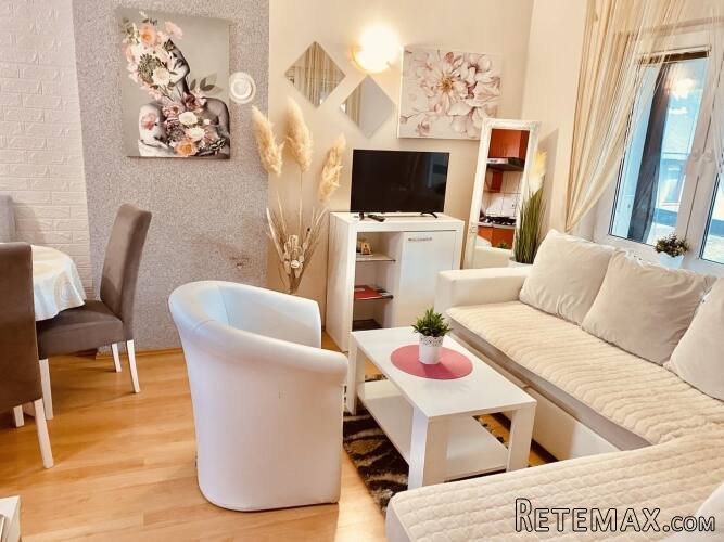 Prodajem apartman na Divcibarama