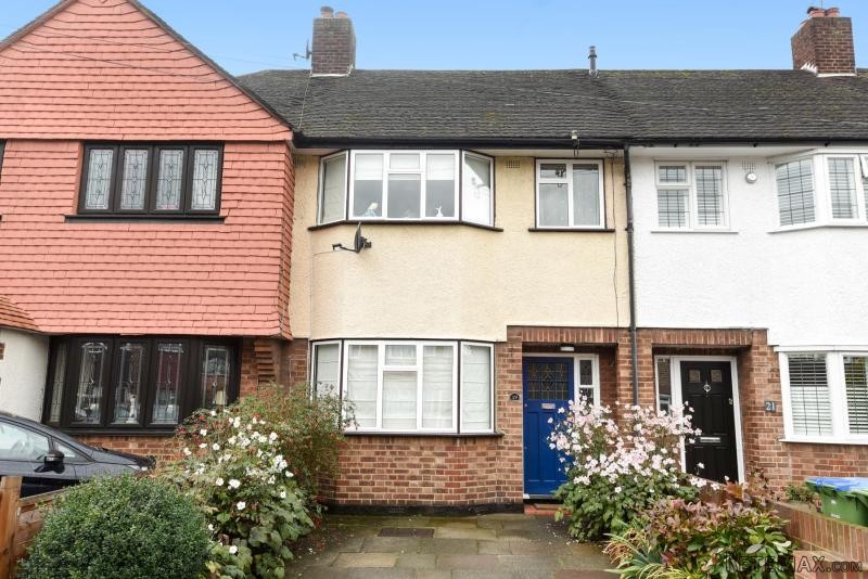 3 Bedroom House in Sparrows Lane..