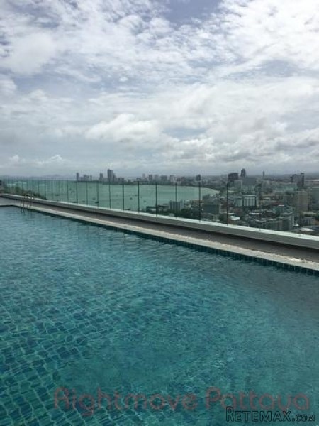 1 Bedroom Condo for sale in Pratumnak -..
