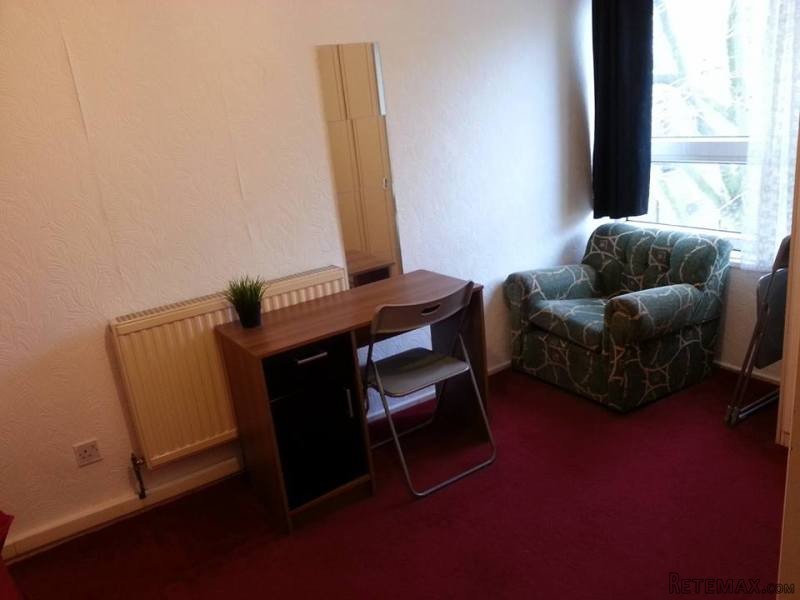 Double Room - London - For Rent - 2