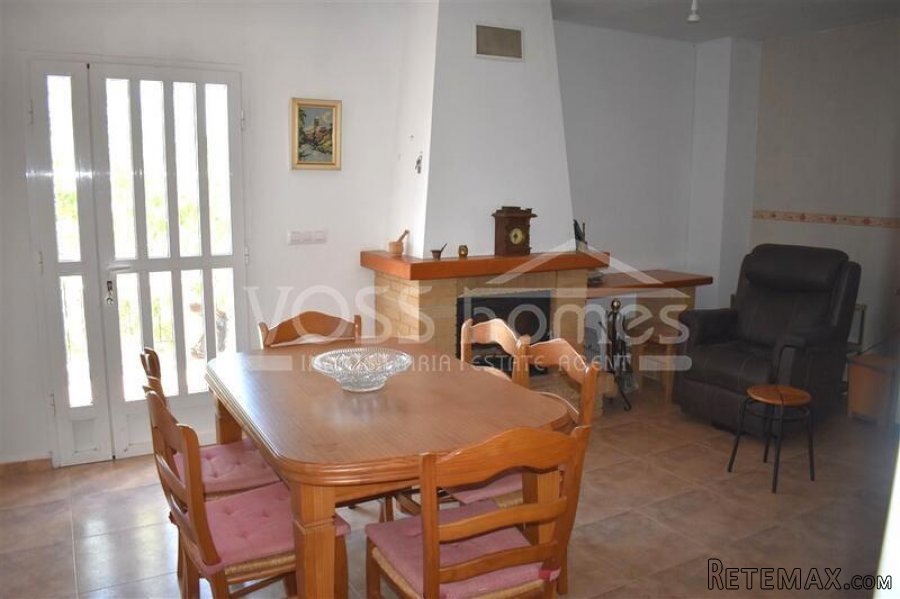 NEW LISTING - A 2 bed, 2 bath two storey Villa of 177m2.. - 11