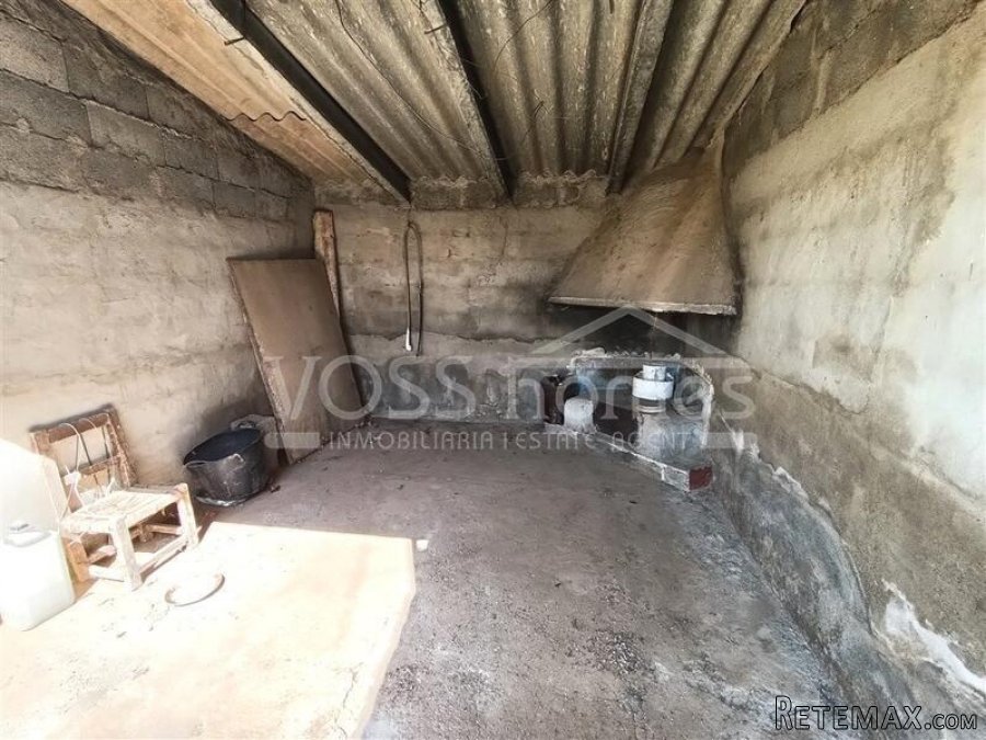 NEW LISTING - A 3 bed, 1 bath country property of 100m2.. - 14