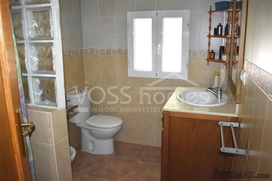 NEW LISTING - A 2 bed, 2 bath two storey Villa of 177m2.. - 17