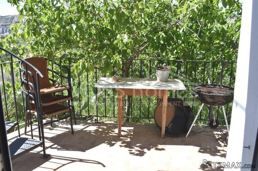 NEW LISTING - A 2 bed, 2 bath two storey Villa of 177m2.. - 18