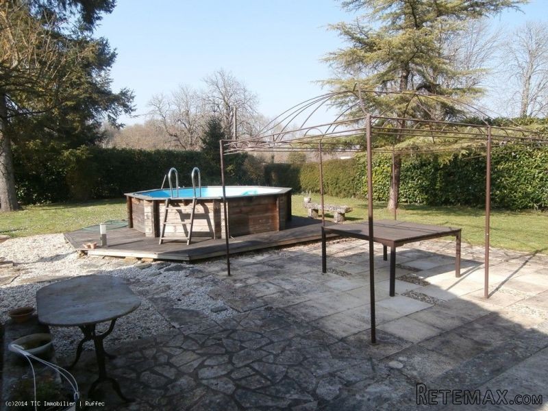 Large 6 Bedroom Townhouse - 2