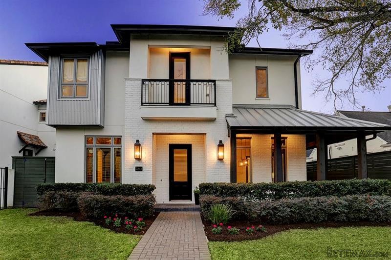 4 bedroom House For Sale: 2245 Albans.. - 2
