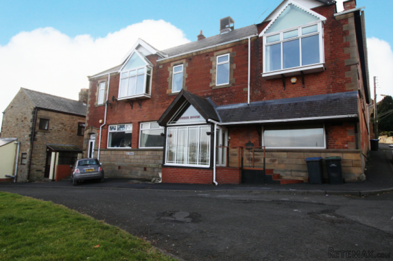 8 bedroom, Detached House house for sale