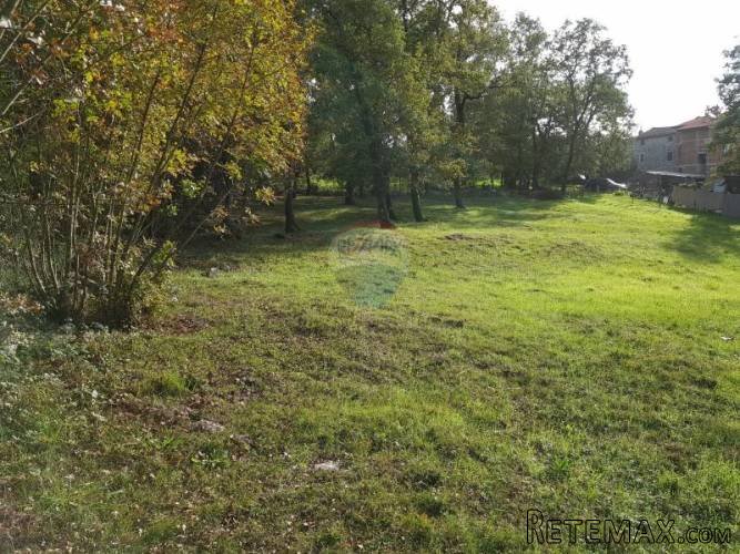 Građevinska parcela površine 980 m2 u mirnom, rubnom... - 2