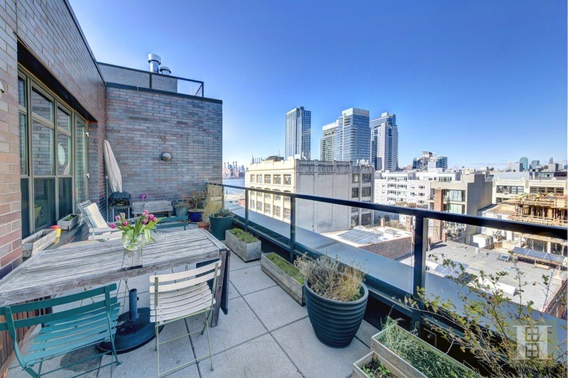 2 bedroom PentHouse For Sale: 80..