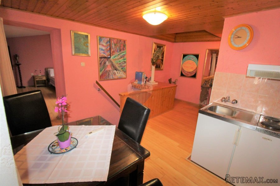 Rovinj,kuća u starom gradu,super lokacija,4 apartmana-225m2 - 4