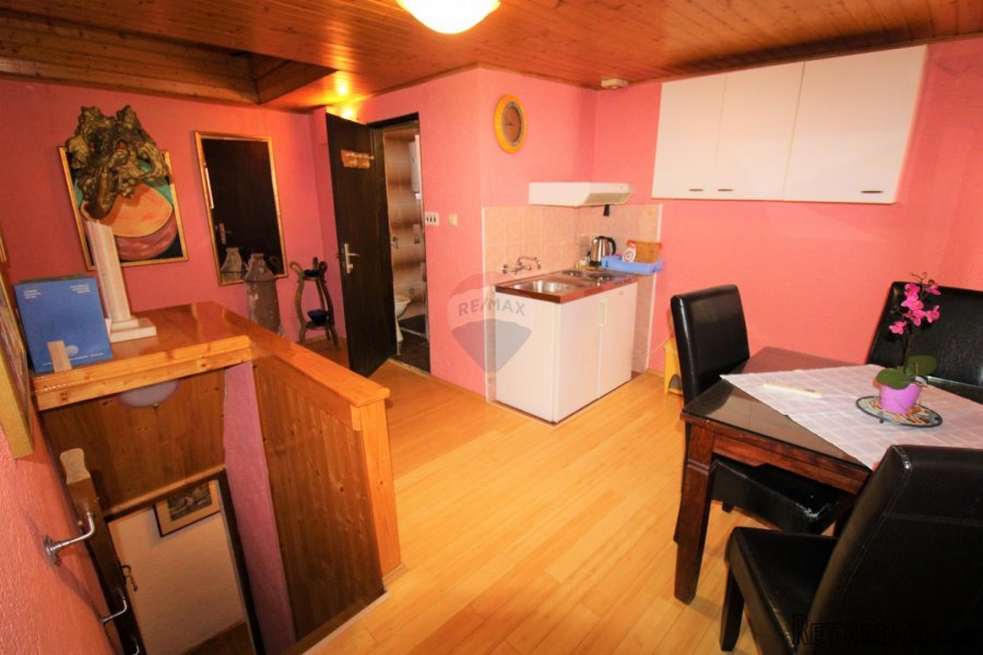 Rovinj,kuća u starom gradu,super lokacija,4 apartmana-225m2 - 6
