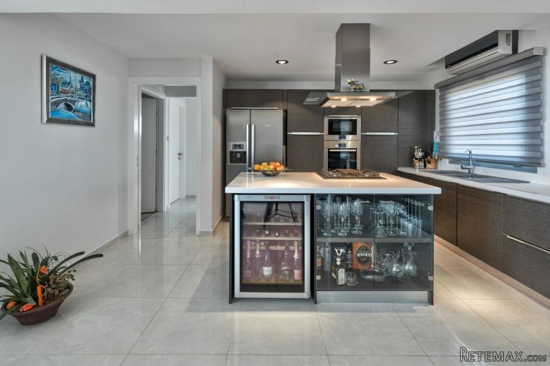 Amazing fully renovated penhouse - 2