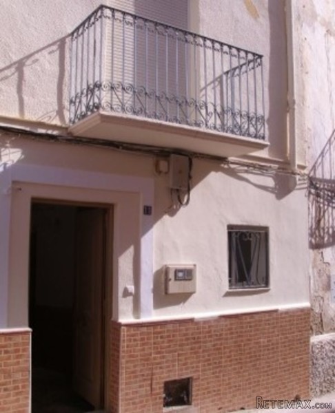 Town House / Village House in Cuevas..