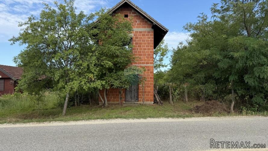 Vrbovec, Fuka - negrađevinsko zemljiše sa zidanom kućicom