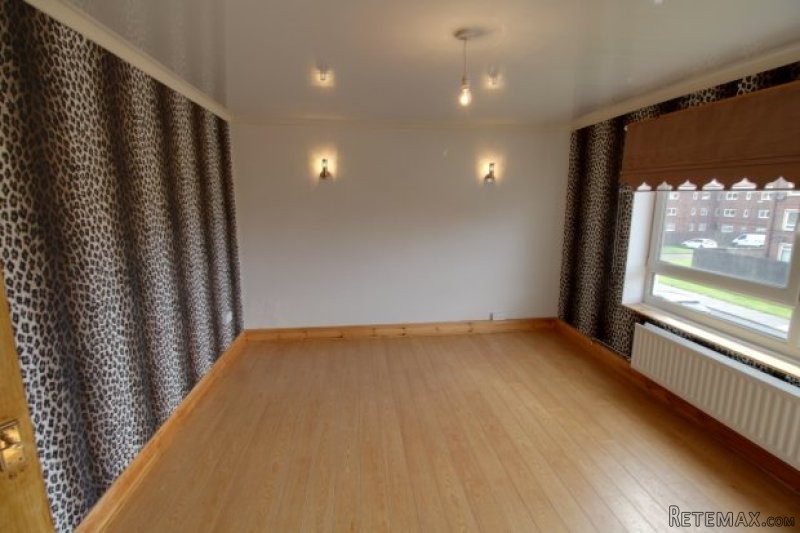 2 bedroom, Flat house for sale - 2