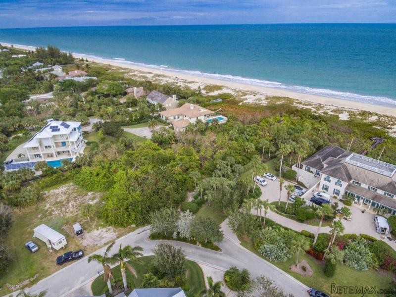 2214 E Ocean Oaks Lane, Vero Beach, FL.. - 2