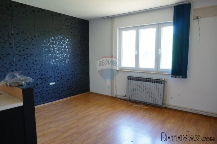 DVIJE KUĆE U CENTRU PULE NA IZVRSNOJ LOKACIJI - 4