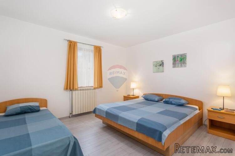 OTOK KRK-GRAD KRK bliža okolica kuća sa bazenom - 6