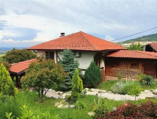 Etno selo na 2.2ha sa kucom,vajatima i bazenom
