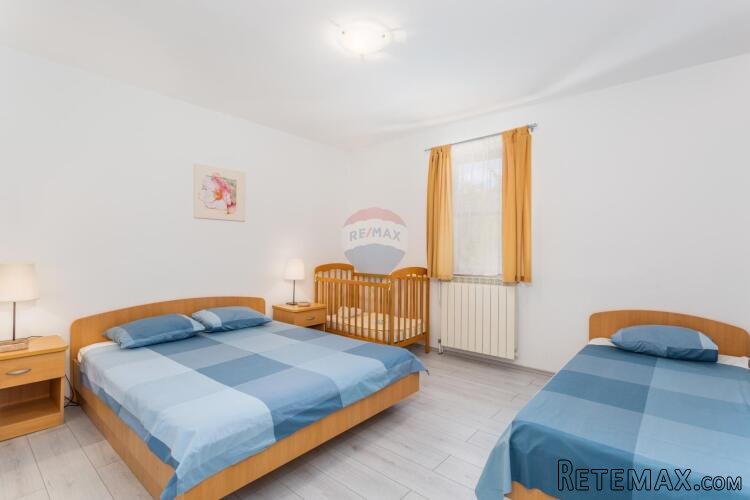 OTOK KRK-GRAD KRK bliža okolica kuća sa bazenom - 7