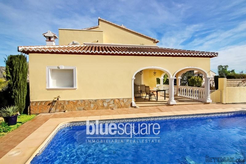 Stunning 4 bedroom villa with open views - 2