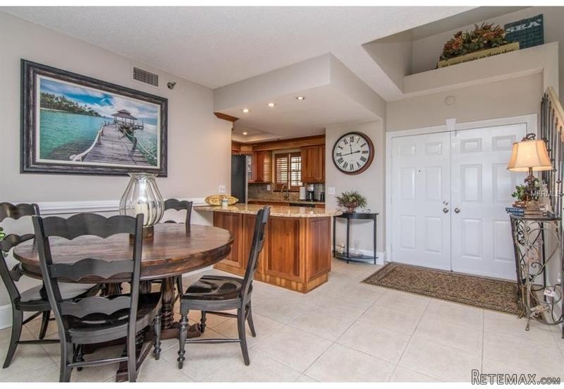 2 bedroom Property For Sale: 1002 SOUTH.. - 2