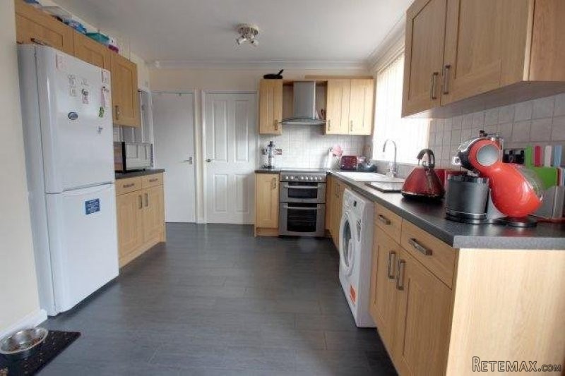3 bedroom, Semi-detached House house.. - 2