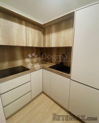 Dvije stambrne jrdinice , LUKSUZNI APARTMANI !!! - 2